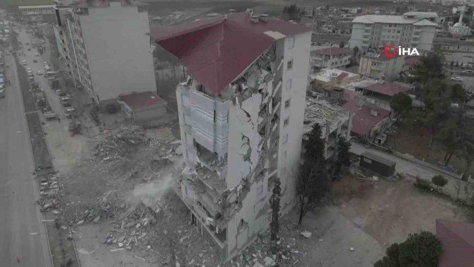 Depremin Merkez Üssü Pazarcık’ta Kontrollü Yıkım Çalışmaları Başladı