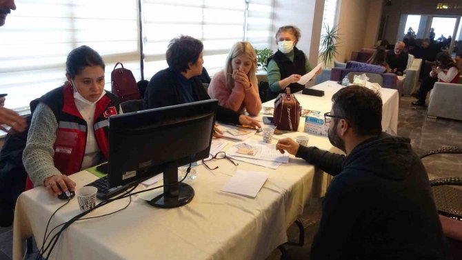 Depremzedeler Marmaris’te Otellerde Ağırlanıyor