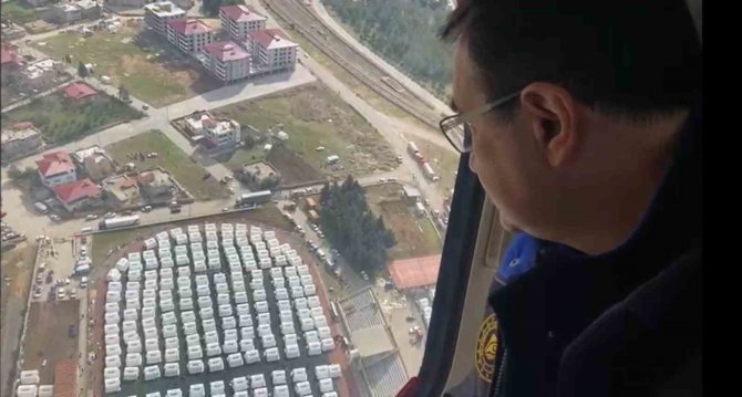 Bakan Dönmez İ̇slahiye’de Deprem Bölgesini Havadan İnceledi