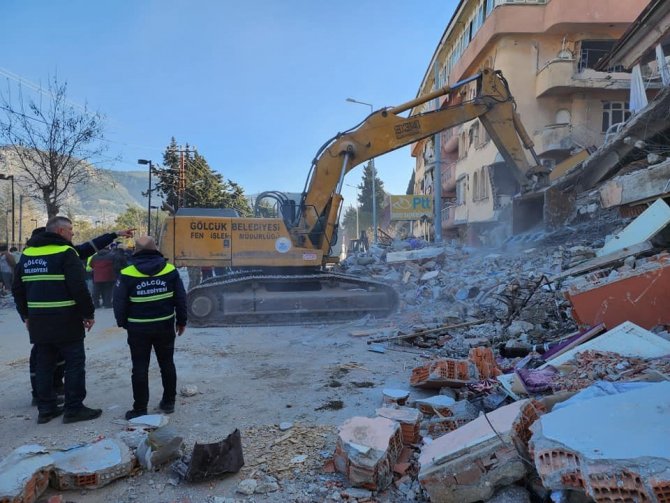 Depremzedelerin Yaralarını Sarmak İçin Sahadalar