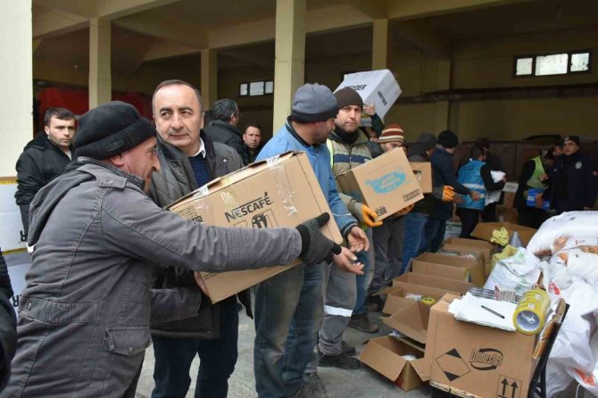 İ̇skilip Halkı Depremzede Kardeşleri İçin Seferber Oldu