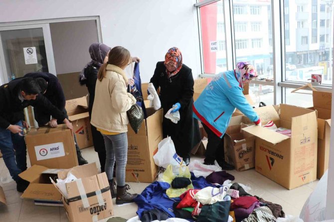 Havza’dan Deprem Bölgesine Bir Kamyon Yakacak