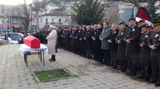İ̇lk Görev Gününde Depremde Hayatını Kaybeden Uzman Onbaşı Toprağa Verildi
