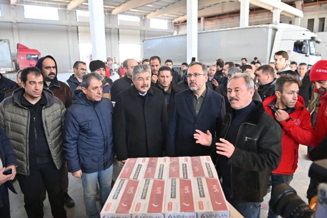 Milletvekili Şahin Tin Çadır Kentte Depremzedelerle Görüştü