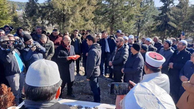 Depremde Hayatını Kaybeden Hatay Müftüsü Bilgili, Gediz’de Toprağa Verildi