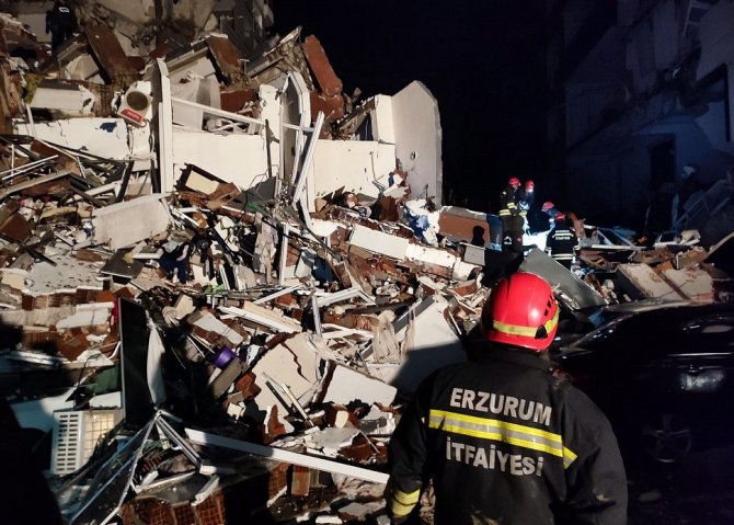 Ak Partili 807 Belediye Tüm Gücüyle Sahada