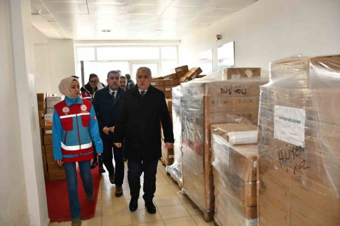 Çorlu Ve Ergene’den Depremzedelere Yardımlar Sürüyor