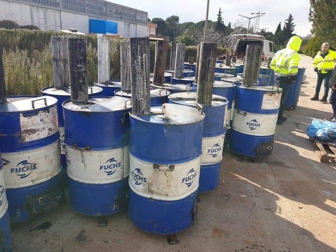 Soma’da Variller Depremzedeler İçin Sobaya Dönüştürülüyor