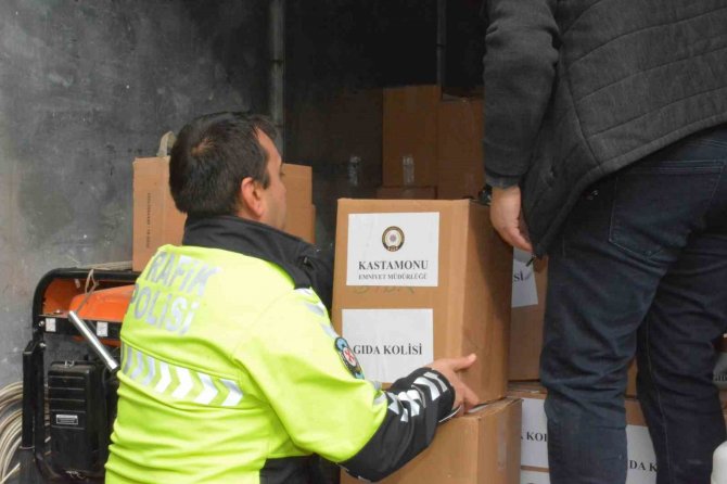 Kastamonu Polisi Depremzedeler İçin Tek Yürek Oldu