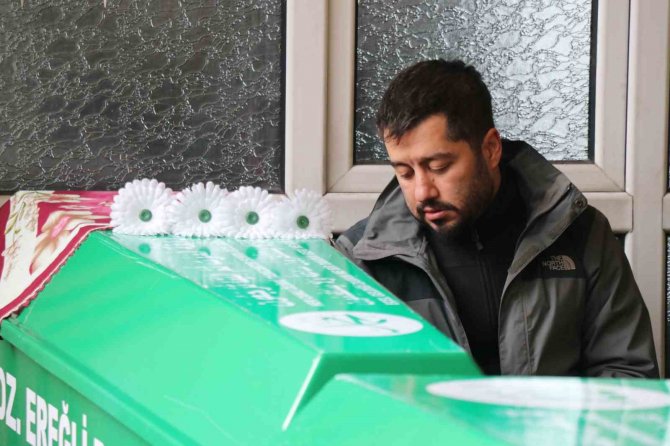 Depremde Hayatını Kaybeden 6 Kişi Son Yolculuğuna Uğurlandı