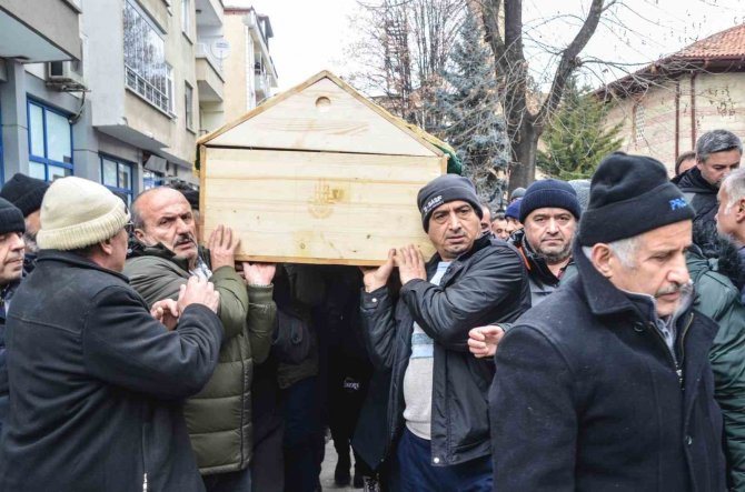 Depremde Hayatını Kaybeden Hatay İ̇şkur İ̇l Müdürü Toprağa Verildi