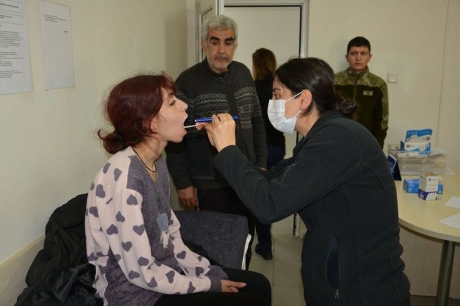 3’üncü Piyade Eğitim Tugay Komutanlığı Depremzedelerle Yakından İlgileniyor