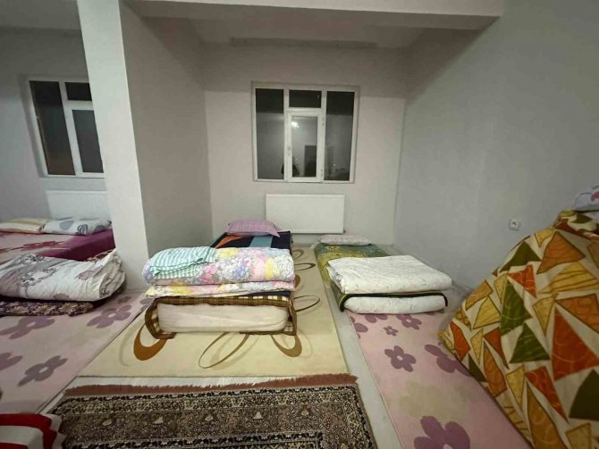 Mhp İ̇lçe Başkanlığı Binası Depremzedelere Tahsis Edildi
