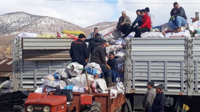 Sındırgı’dan Deprem Bölgesine Odun Desteği
