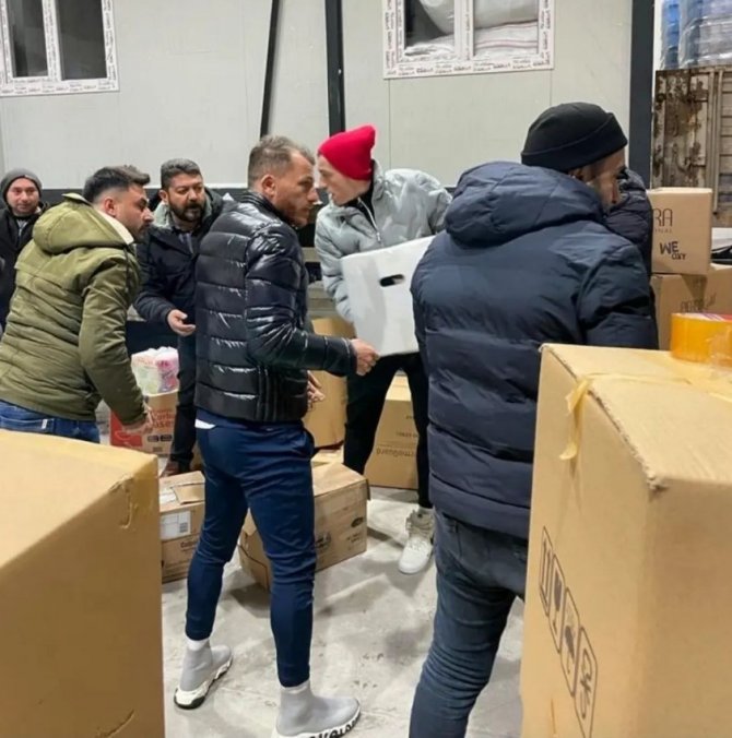Sivasspor’un Kaptanlarından Depremzedelere Destek