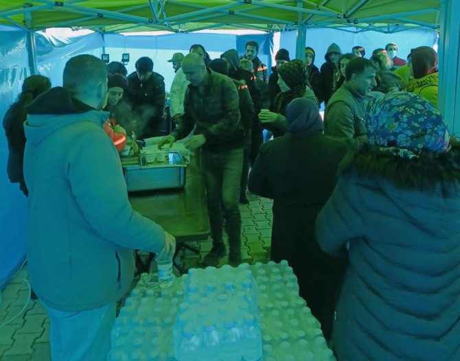 Tepebaşı’nın İhtiyaç Malzemeleri Köylere Ulaşıyor