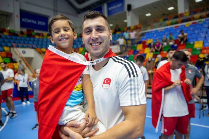 Hentbol Milli Takımı Kaptanı Cemal Kütahya Ve Ailesi İçin Umutlu Bekleyiş Sürüyor