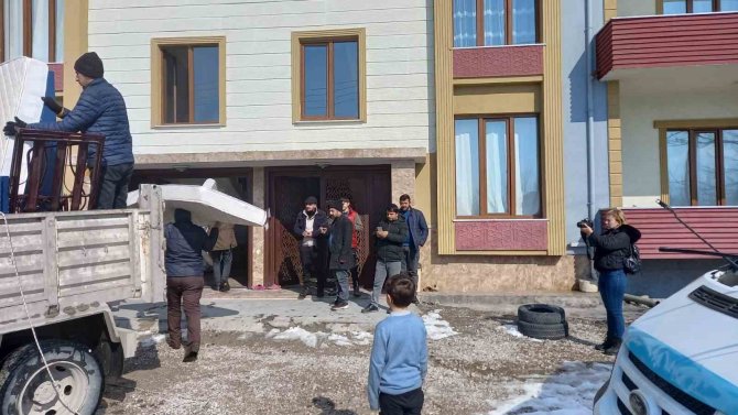 Edremit’te Kullanılmayan Evler Depremzedelere Sıcak Yuva Oluyor