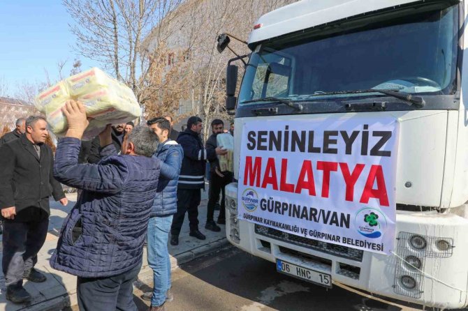 Gürpınar Depremzedeler İçin Seferber Olmaya Devam Ediyor