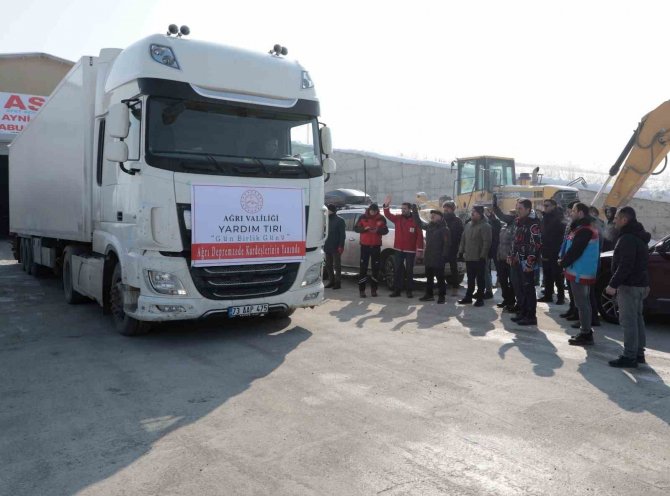 Ağrı’dan Afet Bölgesine Odun Ve Soba Desteği