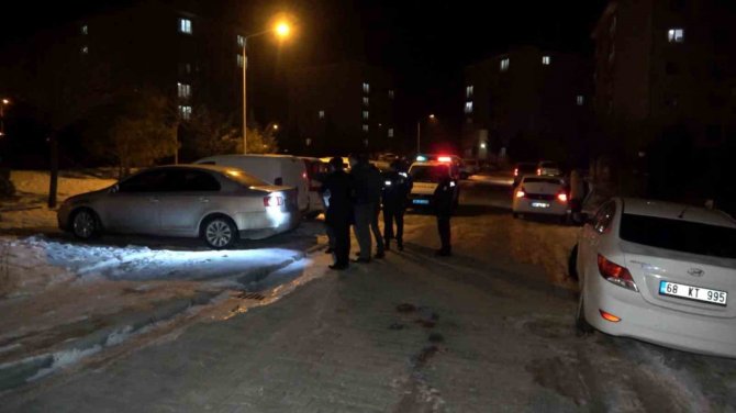 Kızının Erkek Arkadaşını Silahla Vurarak Öldürdü