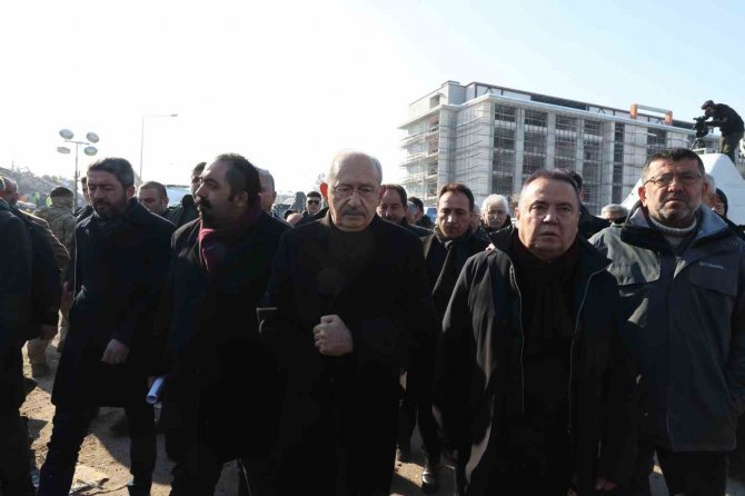 Başkan Böcek İkinci Kez Deprem Bölgesinde