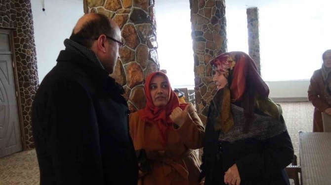 Afyonkarahisar Depremzedelere Kucak Açtı
