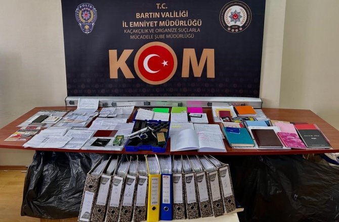 Finans Şirketi Patronu Ve Çalışanları Dolandırıcılıktan Tutuklandı