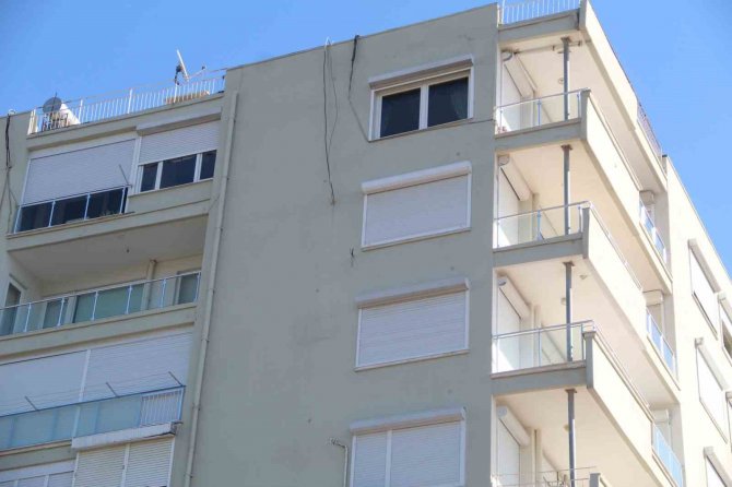 Deniz Baykal’ın Antalya’daki Evinde Sessizlik