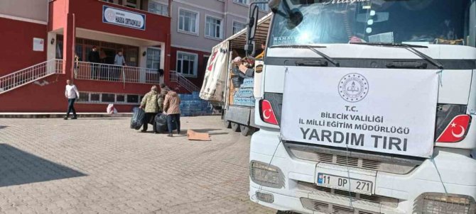 İ̇l Milli Eğitim Müdürlüğünün Gönderdiği Yardım Tırı Bölgeye Ulaştı