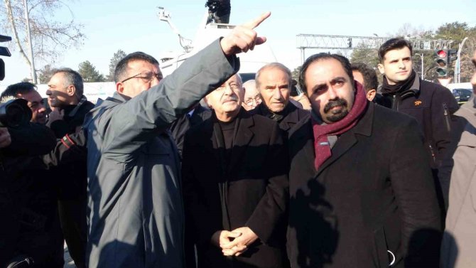 Kılıçdaroğlu, Yıkılan Hayat Sitesi’nde İncelemede Bulundu