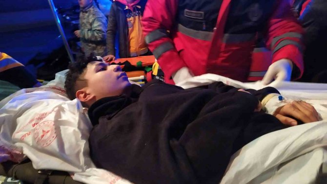 İ̇stanbul’a Deprem Bölgelerinden 51 Yaralı Getirildi