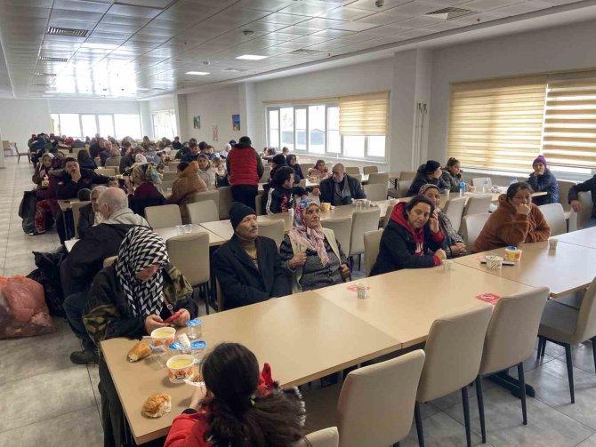 Konya’da 6 Bin 250 Depremzede Misafir Ediliyor