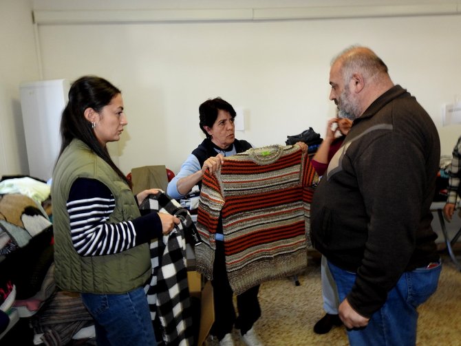 İ̇zmir’e Gelen Depremzede, O Anları Gözyaşlarıyla Anlattı