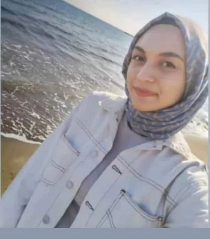 Enkaz Altında Kalan Öğretmenin Cenaze Namazını İmam Olan Ağabeyisi Kıldırdı