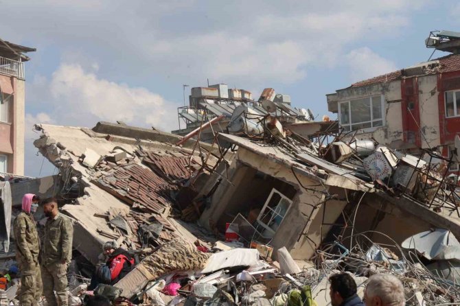 Dokuz Eylül Uzmanları Afet Bölgesinde Yapı Stokunu İnceleyecek