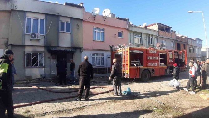 Edirne’de İki Katlı Evde Çıkan Yangın Korkuttu