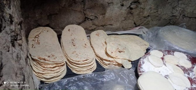 Narmanlı Kadınlar Depremzedeler İçin Tandırın Başında: “Onlar Açken Biz Tok Yatamadık”