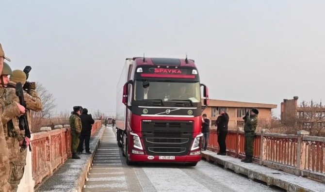 Türkiye-ermenistan Sınırı 35 Yıl Sonra Depremzedeler İçin Açıldı