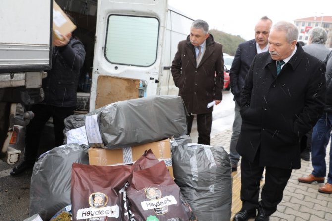 İ̇lkadımlı Kursiyerler Depremzedeler İçin Diktiler