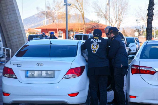 Isparta’da Kendisini Depremzede Olarak Tanıtan Şahıs Tutuklandı