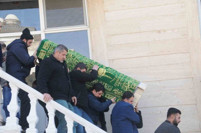 Hatay’da Enkazdan Çıkarılan Değer Çifti Cizre’de Toprağa Verildi