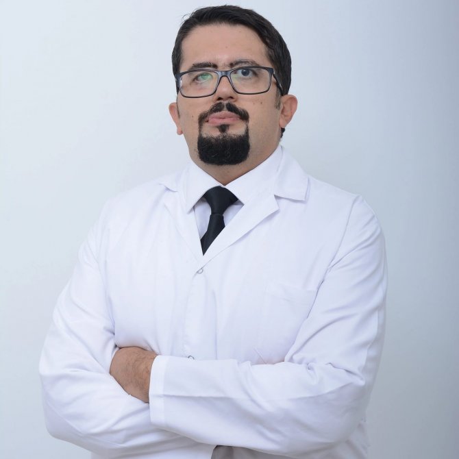 Depremde Hayatını Kaybeden Doktor Ve Ailesi Aydın’da Defnedilecek