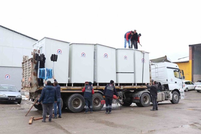 Seyyar Tuvaletler Deprem Bölgesi İçin Yola Çıktı