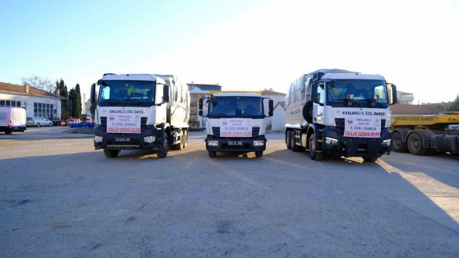 Köylülerden Deprem Bölgesine Odun Desteği