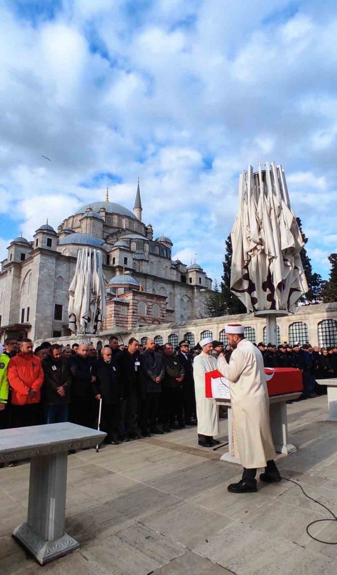 Depremde Hayatını Kaybeden Polis Memuru Son Yolculuğuna Uğurlandı
