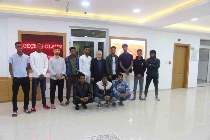 Yabancı Öğrenciler Depremzedeler İçin Kur’an-ı Kerim Okudu