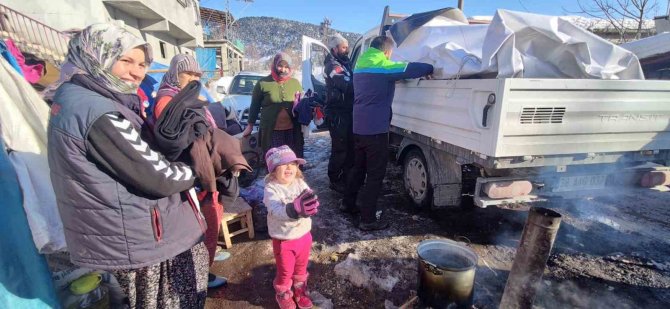 Erciyes A.ş. Tecrübeli Ve Teknik Ekibi İle Deprem Bölgesinde