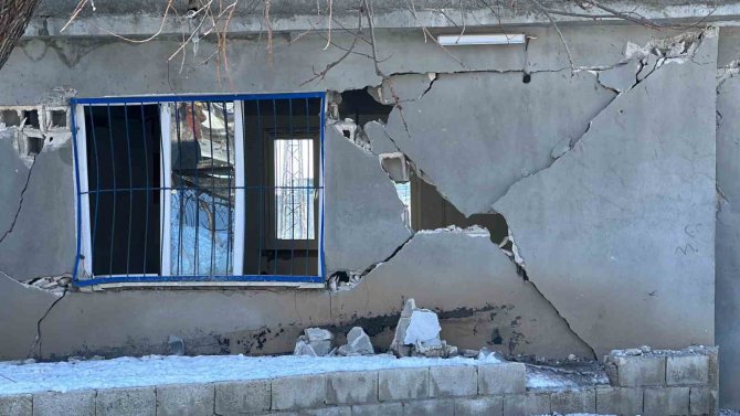 Düzce Kızılay, Deprem Bölgesinde Köylere Ulaşıyor