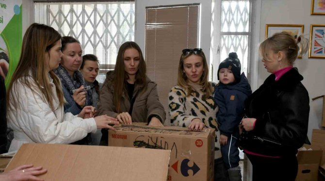 Savaş Ve Deprem İki Halkı Kenetledi